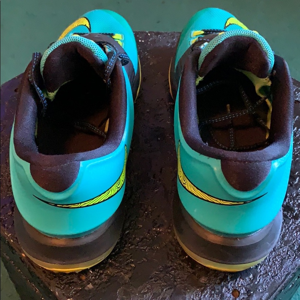 Nike KD’s - Picture 5 of 8